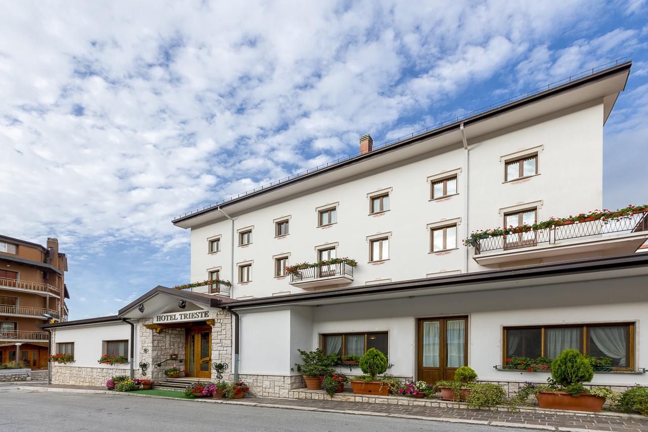 Hotel Trieste Roccaraso Bagian luar foto