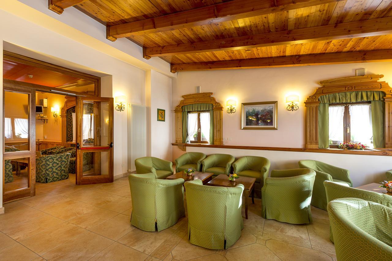 Hotel Trieste Roccaraso Bagian luar foto