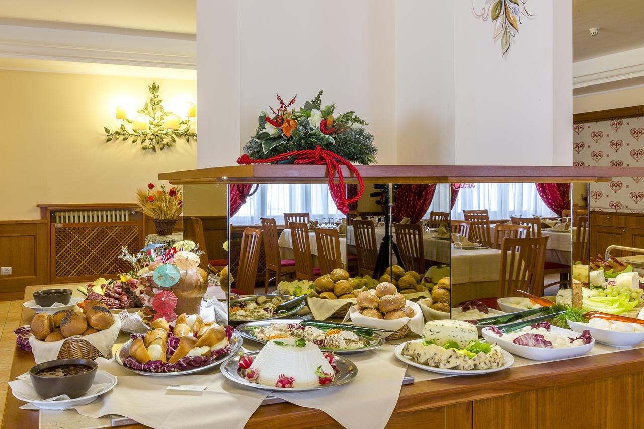 Hotel Trieste Roccaraso Bagian luar foto