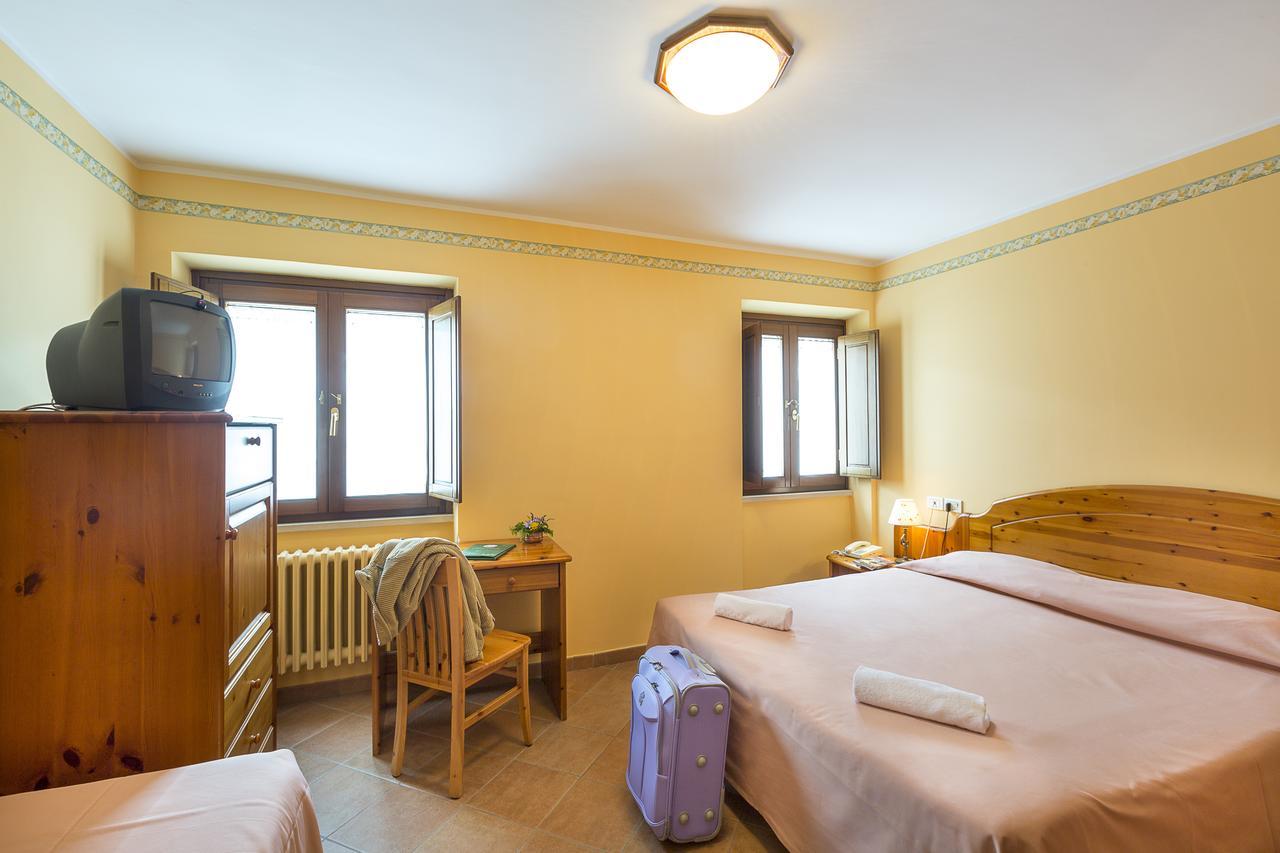 Hotel Trieste Roccaraso Bagian luar foto