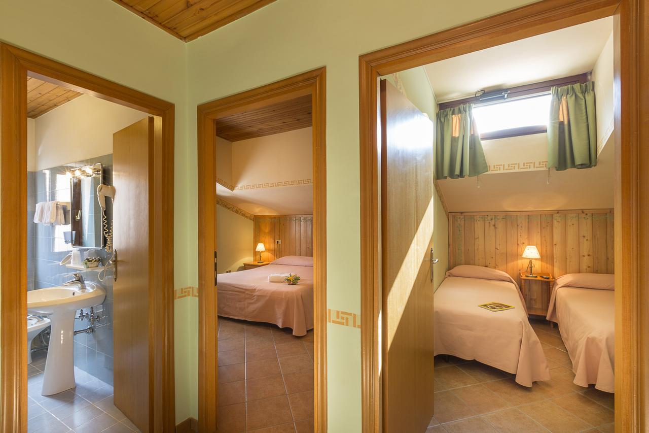 Hotel Trieste Roccaraso Bagian luar foto